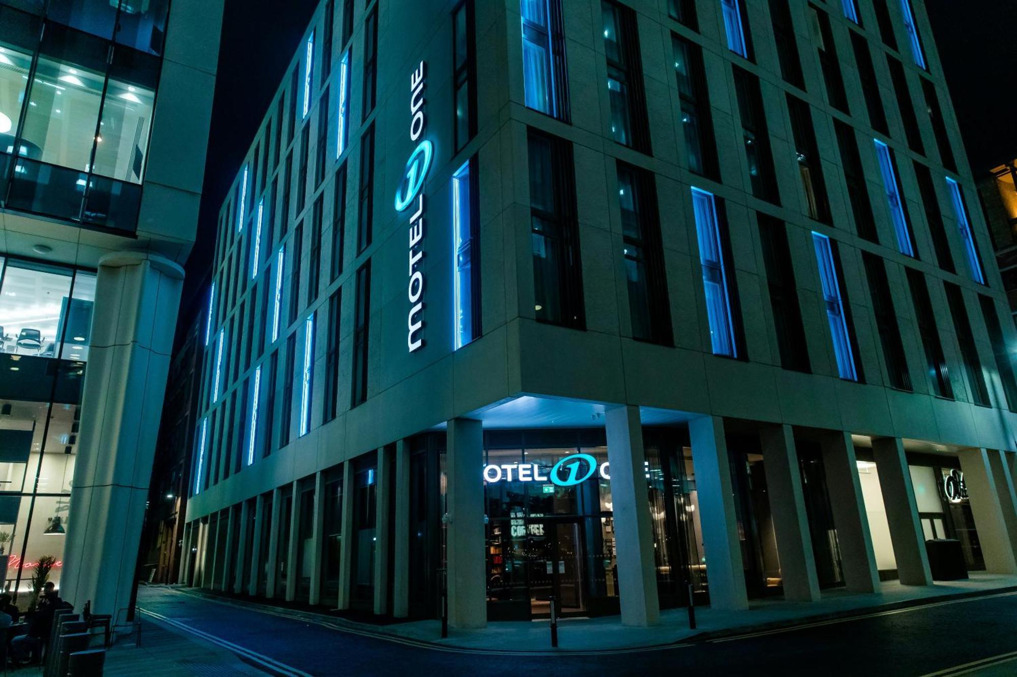 Motel One Manchester-St. Peter'S Square — Photos 3